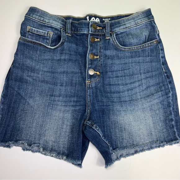 Lee relaxed fit short high rise shorts size 10 - Picture 1 of 4